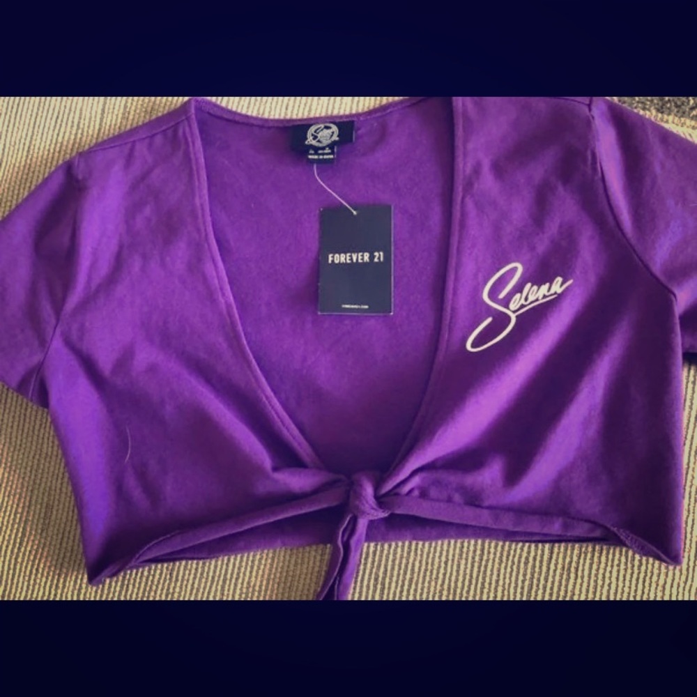 Selena crop top